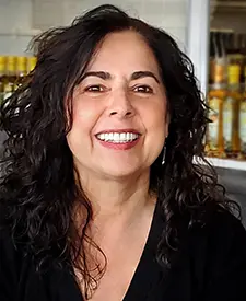 Linda Antonucci, RPhS, RVT, RDCS